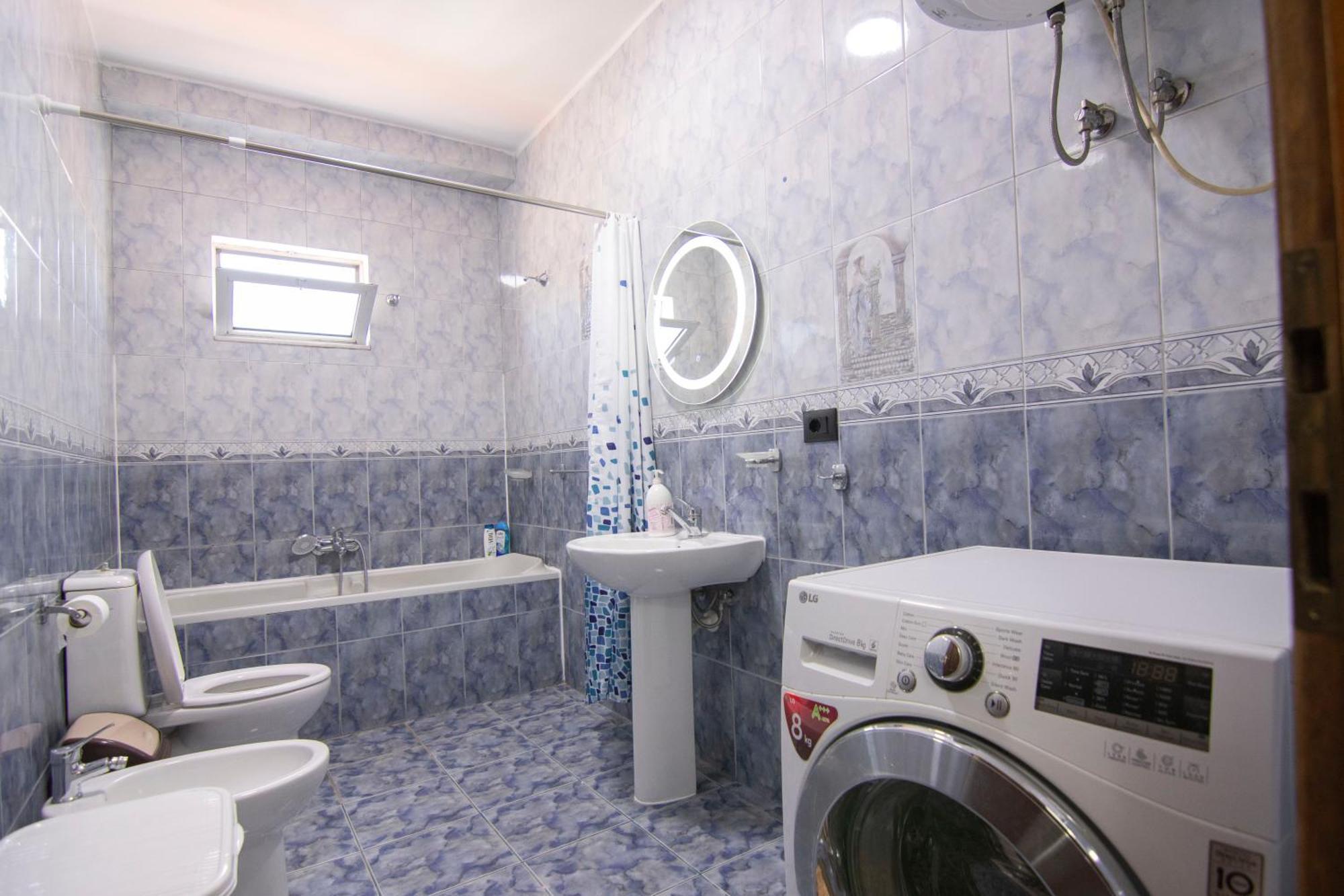 Tirana Central Apartment Екстер'єр фото